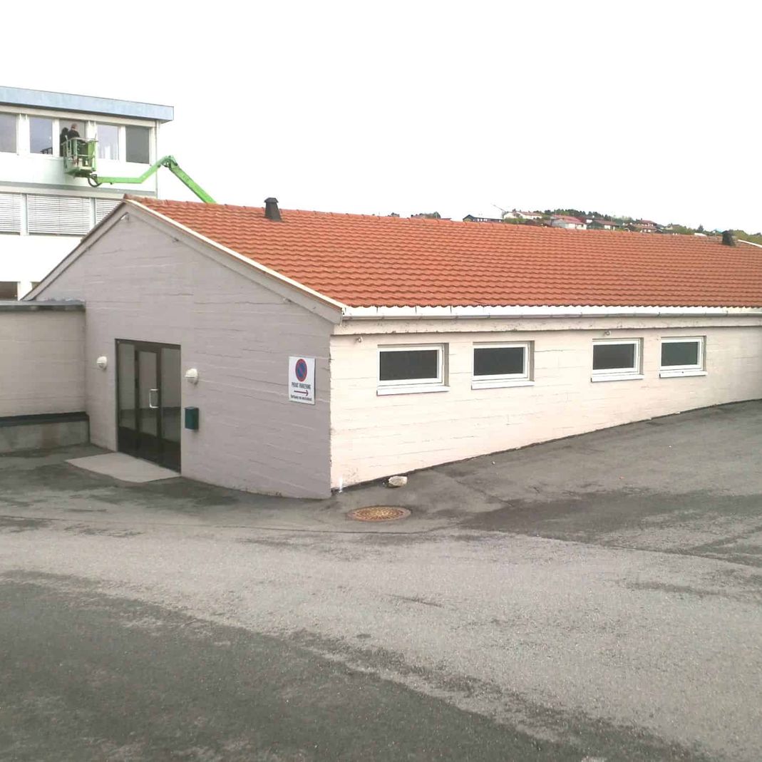 Fasade og inngang til kontorlokalet